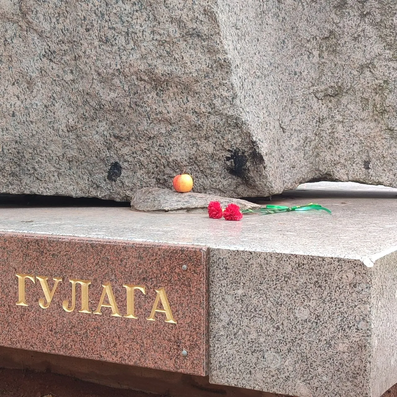 В Петербурге идут выборы и судебные разбирательства, а в мире — новые уголовные дела против СМИ и журналистов.