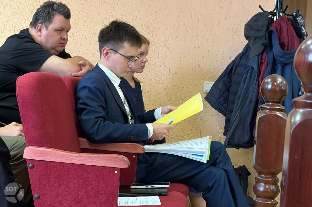 Псковский областной суд удовлетворил иск партии «Родина» к регистрации списка кандидатов «Яблока» на выборах в Законодательное собрание региона, что привело к отмене регистрации.