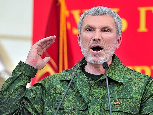 Лидер партии Родина назвал перевод 500 рублей «подачкой-неберучкой», пообещал вернуть деньги. Верховный суд РФ удовлетворил иск и снял с выборов партию Яблоко; причины иска включали спорные претензии к иностранному финансированию и авторским правам.