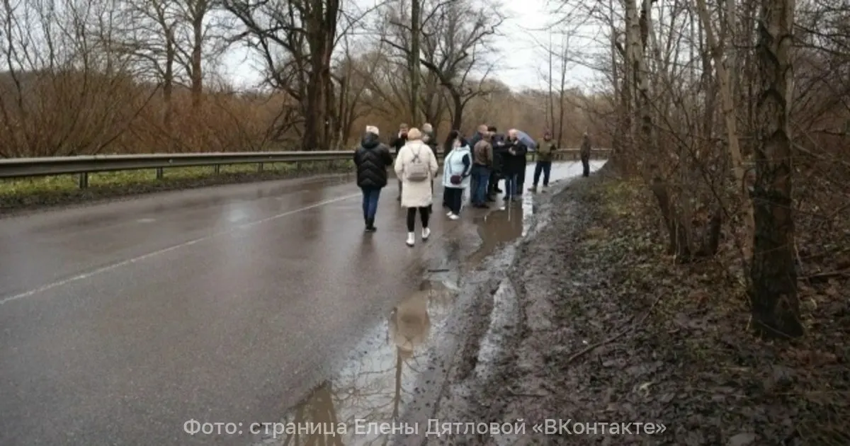 В Калининграде выделят 13 млн рублей на освещение дороги к микрорайону Прегольский; проект прошёл экспертизу, сейчас ищут подрядчика. Светильники появятся вдоль Правой набережной к Прегольскому, а к лету следующего года каскад 100‑ваттных фонарей дойдёт до проспекта Победы.