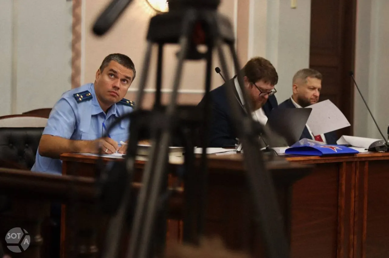 Прокурор заявил, что имеются основания удовлетворить иск о снятии партии «Яблоко» с выборов, ссылаясь на нарушения в использовании интеллектуальной собственности и данные финансового мониторинга.