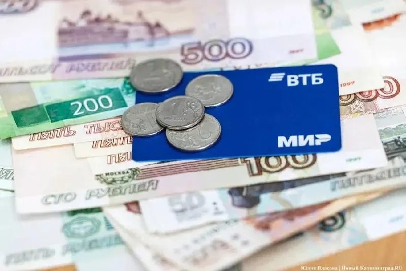 Через две недели в стране стартует внедрение цифрового рубля: регулятор заявил о полной готовности банков к запуску новой формы национальной валюты и возможностях для депозитов и кредитов в ней.