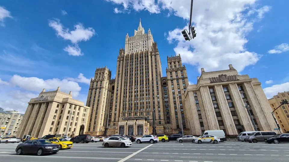 Российские ведомства заявляют, что заморозка конфликта без устранения его причин невозможна, а западные страны сохраняют поддержку Киеву.