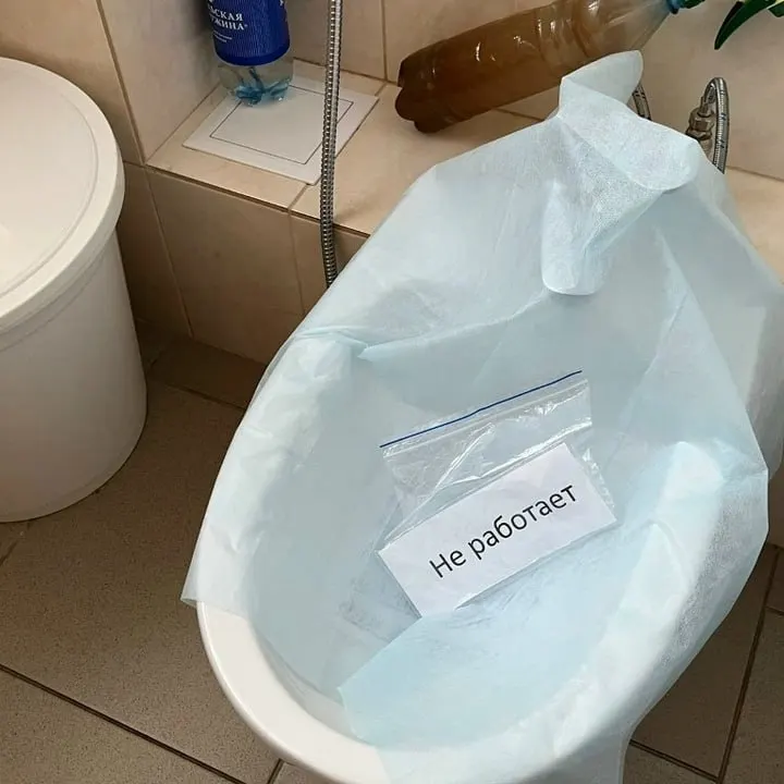 За долги жильцы лишаются подачи воды: на момент подготовки материала перекрыто 360 квартир, ещё 280 адресов ожидают ограничений; 120 погасили долг и сняли ограничения, 47 заключили соглашения о реструктуризации; в августе начнут устанавливать заглушки по списку.