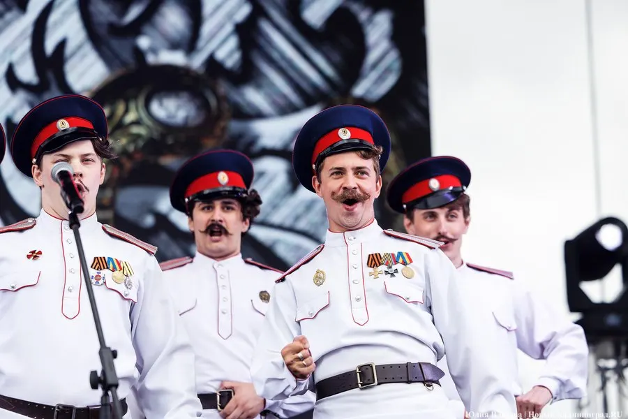 29 августа в Центральном парке Калининграда состоится фестиваль казачьей культуры: казачьи подворья, полевая кухня, выставки, казачьи игры и гала‑концерт.