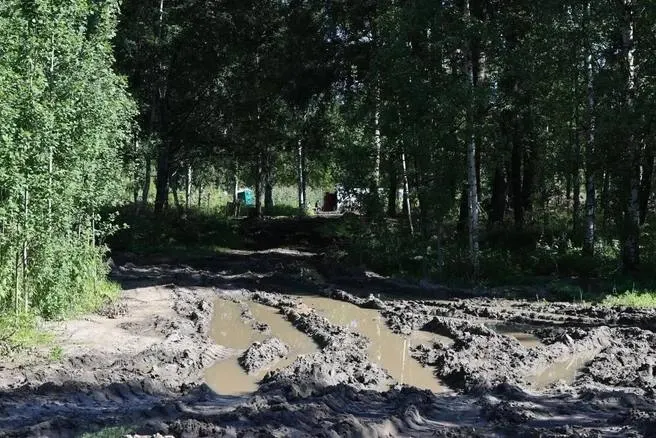 Строительство парка в регионе может выйти за установленные сроки из-за геологических сложностей и задержек с поставками, городские власти усиливают контроль над подрядчиком.