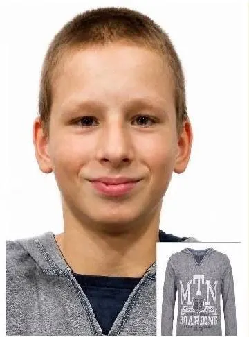 13-летний Лёша Павловский ушёл из дома вчера и до сих пор не найден. Рост около 170 см, карие глаза, носил серую кофту. Очевидцы сообщают, что его видели днём у детской площадки возле Семёновского озера. Если есть информация, звоните 112.
