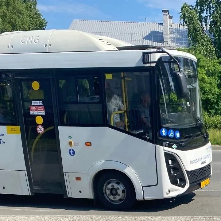 С 12 августа в Петрозаводске вводят обновлённые автобусные маршруты: новые номера, изменения в центре и новые связи к районам.