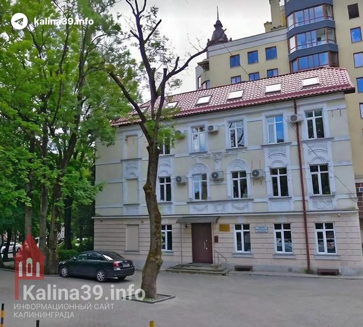 Жители Калининграда обсуждают судьбу памятного здания на улице Космонавта Леонова, переданного под размещение нового отеля и ресторана, и требуют контроля за перепланировками.