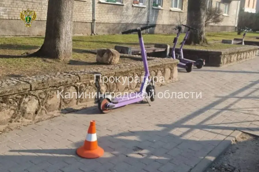 Прокуратура Калининградской области подала иск о возмещении морального вреда на 100 тысяч рублей после ДТП в Советске в марте 2026 года.