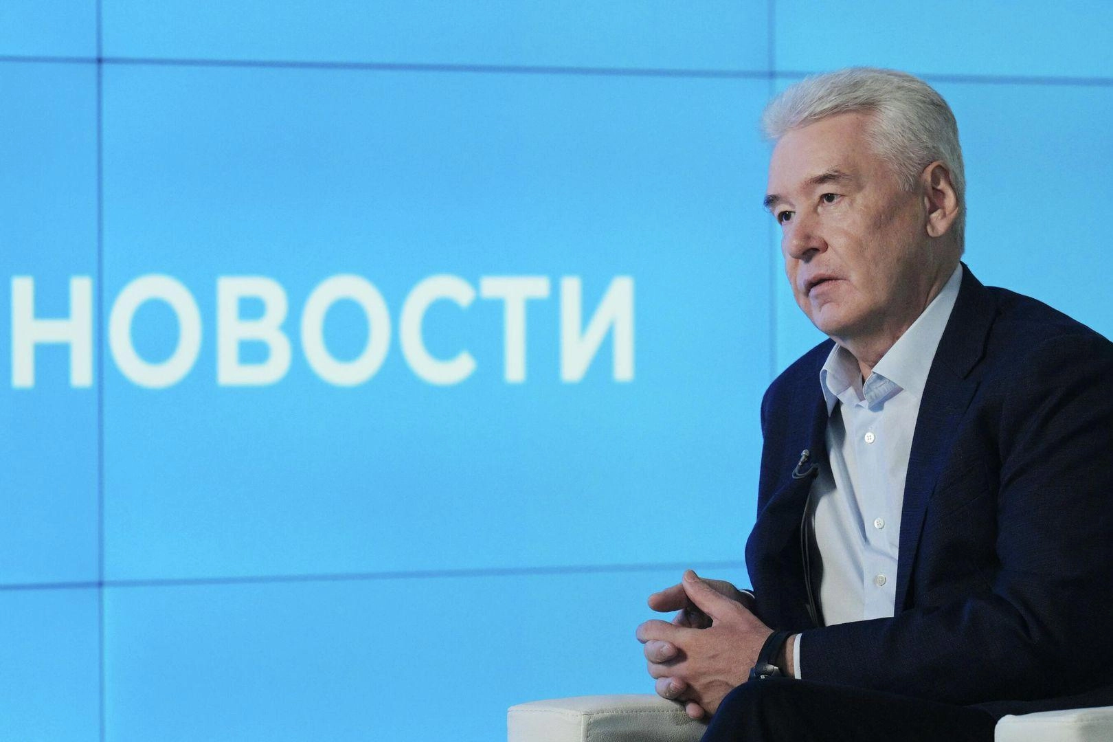 Мэр Москвы заявил, что призывы мобилизовать экономику на войну вредны и без мирной экономики страна не сможет победить.