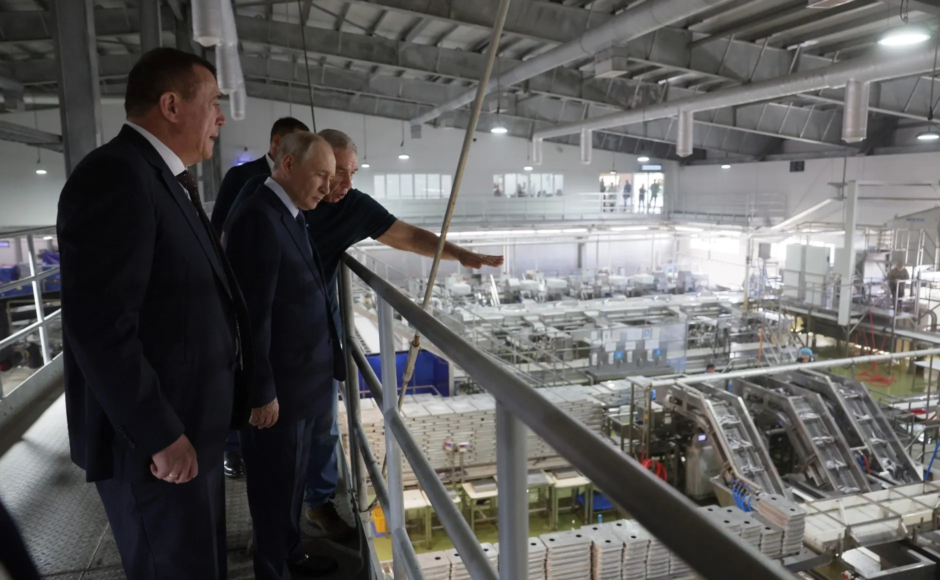 Президент побывал на Курильских островах, что вызвало очередной виток дискуссий между Россией и Японией по поводу статуса островов и перспектив мирного договора; последовали дипломатические заявления и ответы сторон.