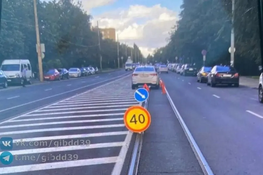 Около 15:50 водитель Hyundai сбил 10-летнего мальчика, переходившего дорогу вне пешеходного перехода; пострадавший госпитализирован.