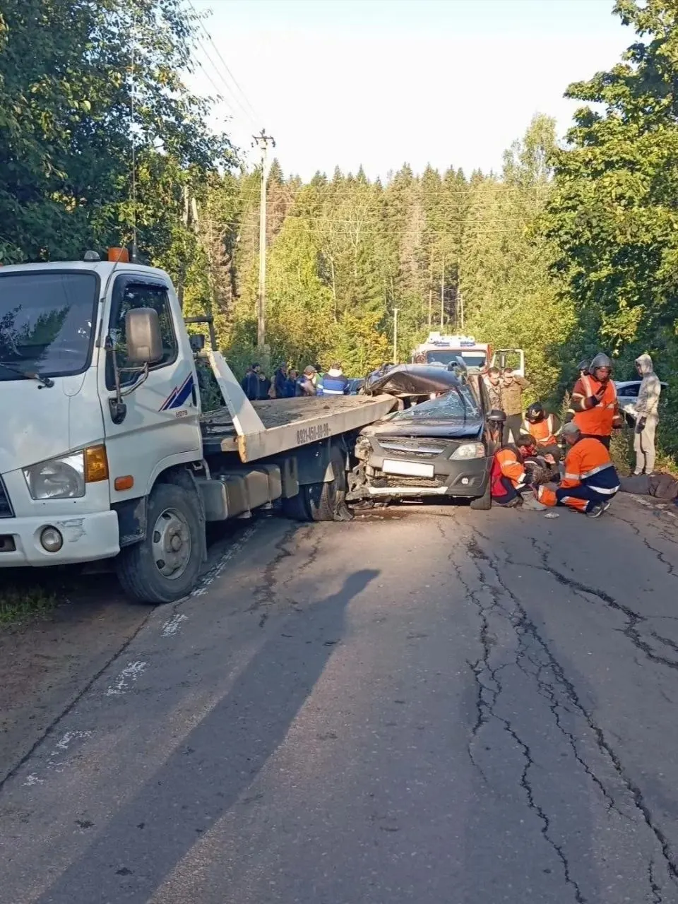 На трассе в Карелии возле Сортавалы произошло тяжелое ДТП, трое пострадавших доставлены в больницу.