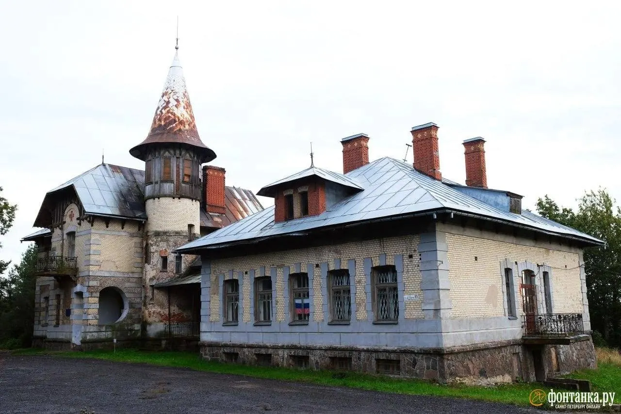 Город планирует преобразовать лыжную базу в культурный центр и библиотеку; спортсменов планируют переселить в школу №289, где условия для тренировок пока не готовы. Окончательное решение о переезде пока не принято.