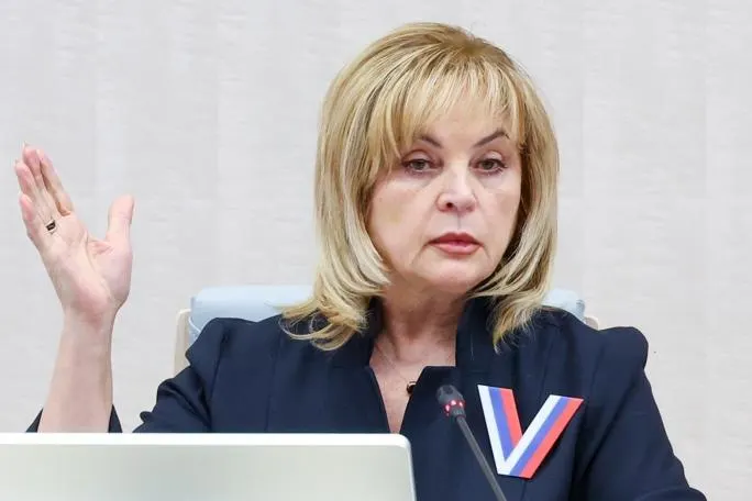 Глава ЦИК Элла Памфилова заявила, что система выборов функционирует стабильно и ни один представитель парламентских партий в составе ЦИК не выразил несогласия с принимаемыми решениями, что, по ее словам, подтверждает легитимность выборов.