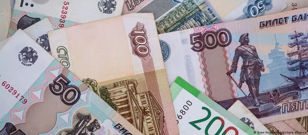В течение лета курс рубля стал существенно нестабилен: обсуждаем причины и прогнозы на ближайшее время.