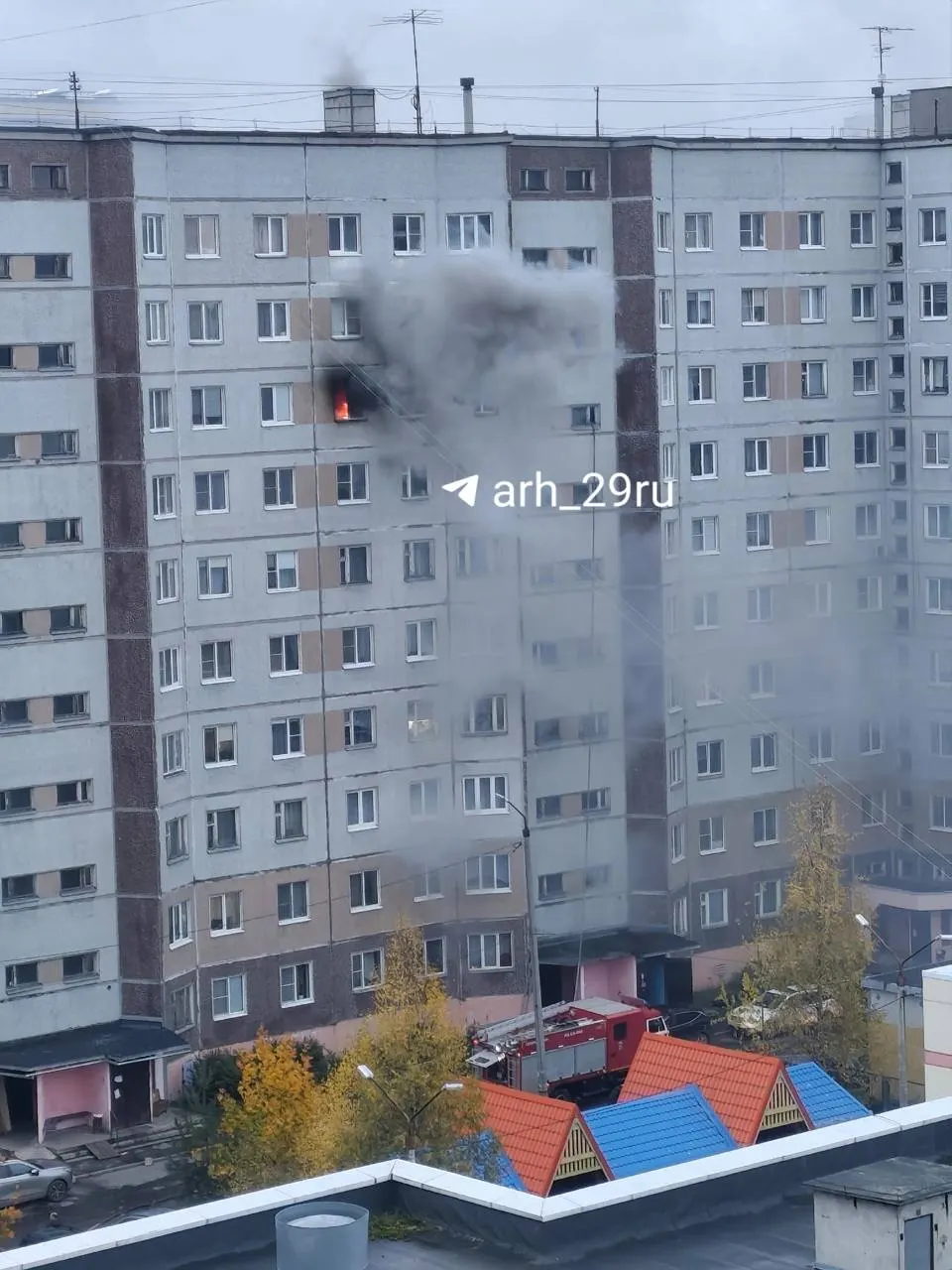 Пожар произошёл по адресу Абрамова, 5к1; возгорание ликвидировано, пострадавших нет, сообщили в МЧС.