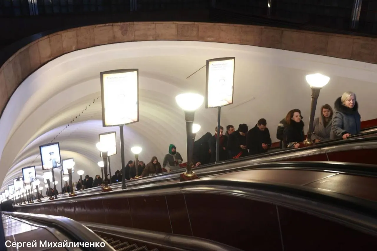За первые две недели сентября 2026 года жители и гости города совершили 66,3 млн поездок на автобусах, трамваях, троллейбусах и метро — на 1,4% больше, чем за аналогичный период прошлого года.