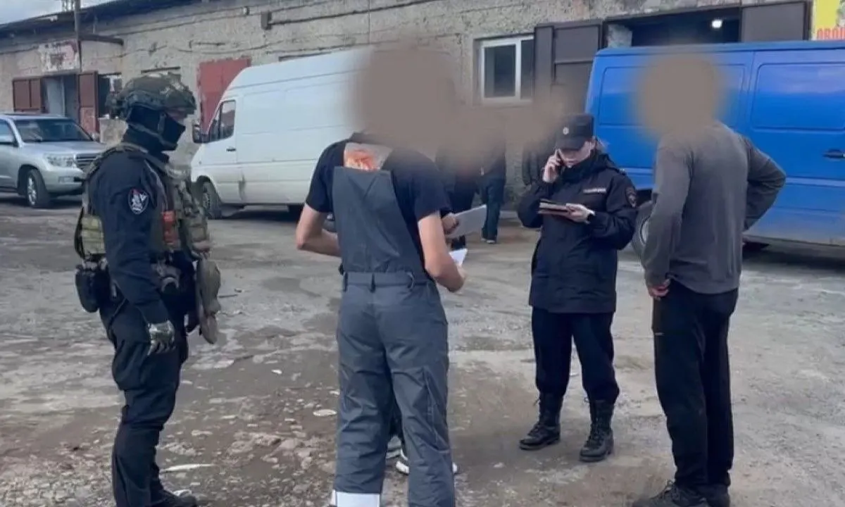 Силовые структуры проверили миграционный режим в общественных местах; в Петрозаводске зафиксировано нарушение миграционного законодательства иностранным гражданином.