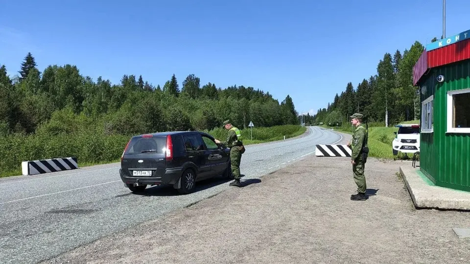 В Карелии ужесточают пограничный контроль, вводят новый КПП и проводят учения по предотвращению нарушений границы с Финляндией.