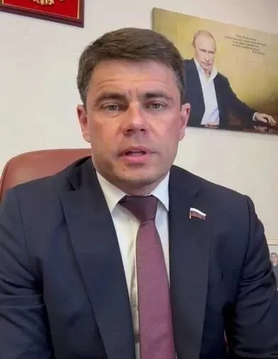 Новый национальный мессенджер MAХ укрепляет суверенный интернет России и вызывает дискуссии на фоне государственной политики.