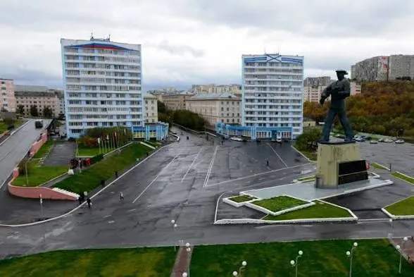 Два соглашения с застройщиками запускают строительство: девятиэтажный дом на улице Советской и жилой комплекс «Полярная резиденция» на улице Восточной.
