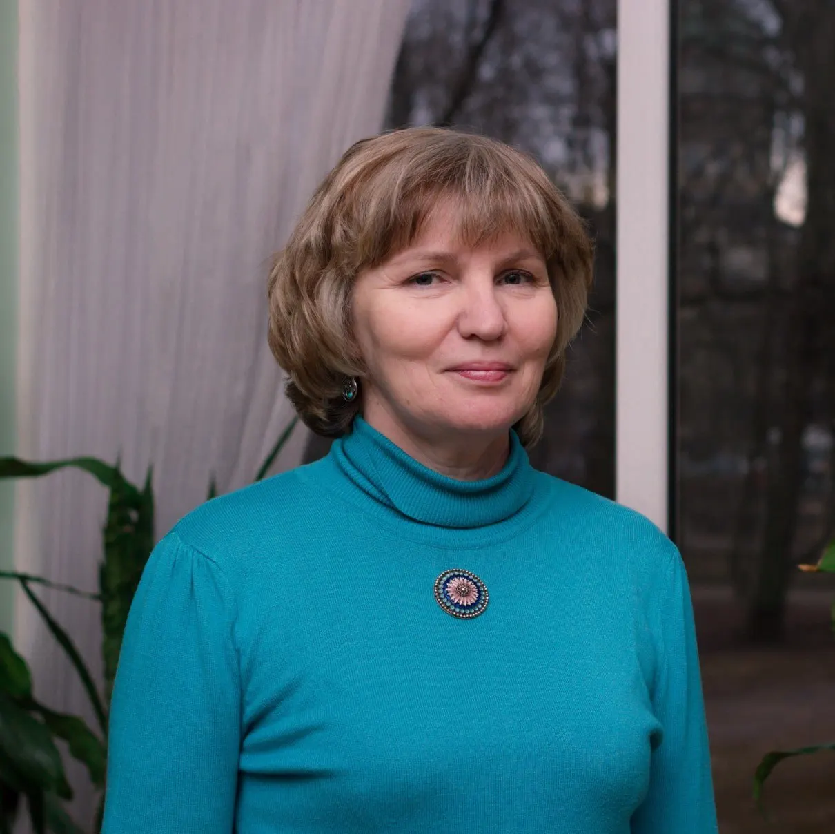 65-летняя заведующая кафедрой всеобщей истории РГПУ им. Герцена рассказала, что её уволили по обвинениям в демонстрации запрещённой символики на старых публикациях; она настаивает на политическом подтексте увольнения.