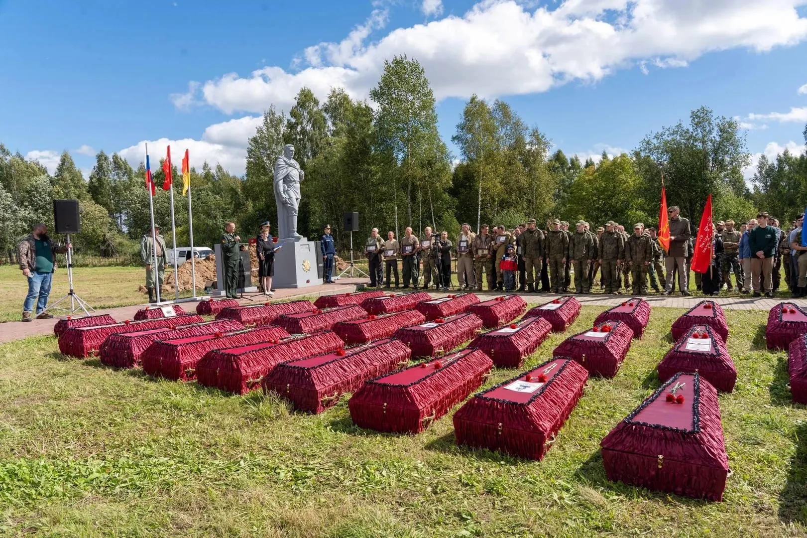 Уроженец Верхнеуральского округа Мулагалей Итаяков найден поисковиками и захоронен на воинском кладбище в деревне Вергино.