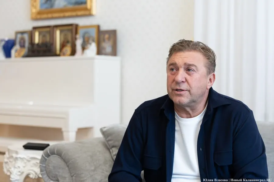 Сенатор Александр Ярошук из Калининградской области возглавил рейтинг доходов среди кандидатов по спискам партии. В топ‑3 вошли Колодяжный и Носырев; годовой доход Ярошука за 2025 год достиг 272 924 212,54 руб. Ранее данные не публиковались с 2021 года.