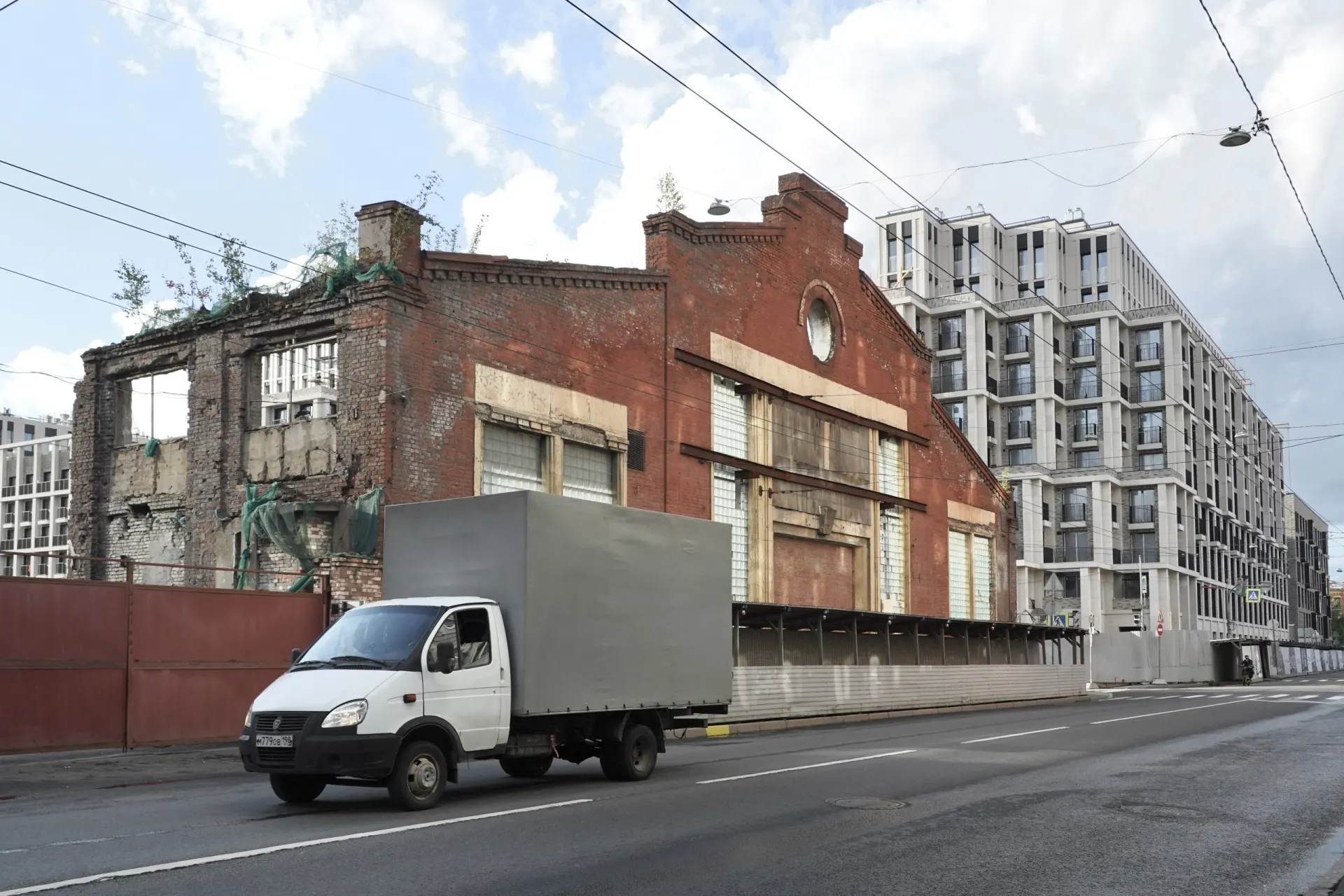Региональные новости Санкт‑Петербурга и Ленинградской области: анонс культурного вечера, предупреждения МЧС и новые решения по отоплению.