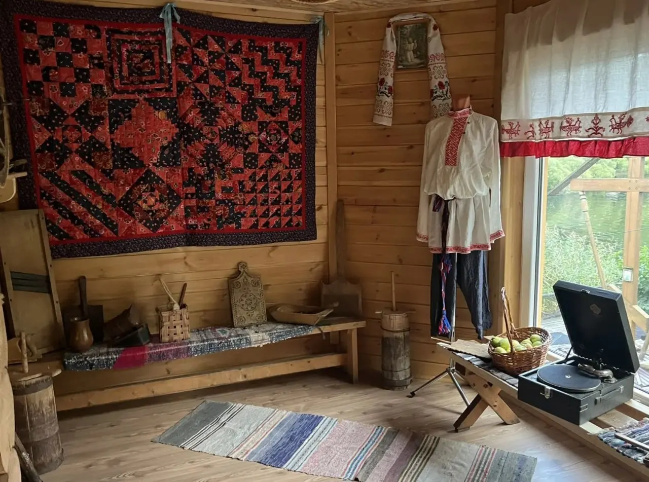 Центр финно-угорских народов открылся на Никольской улице. В его программе — патриотические, спортивные и культурные мероприятия, лекционный зал и мастер-классы.