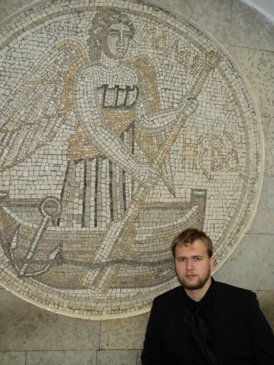 В Санкт-Петербурге задержали Кирилла Травкина, участника войны в Украине. Ему предъявлено обвинение по делу о мелком хулиганстве после акции у офиса Роскомнадзора. Ранее он был оштрафован за другие протесты.