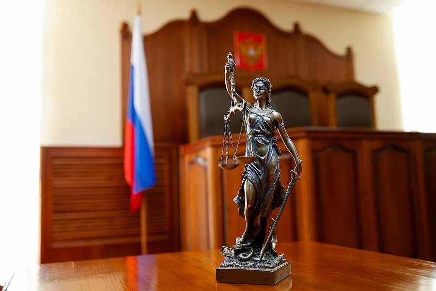Балтийский флотский военный суд вынес обвиняемому приговор к 16 годам колонии строгого режима за госизмену и подготовку к террористической акции; фигуируется как «гражданин В.»