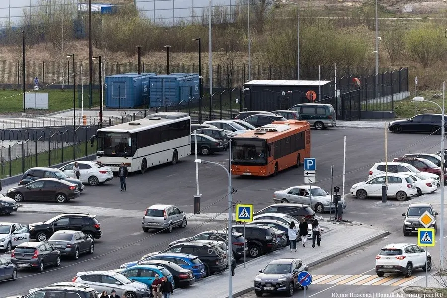 За девять месяцев 2026 года в регионе проведено 676 проверок перевозок; вынесено 988 административных материалов. 152 из них — за непристегнутые ремни. Основная доля штрафов приходится на водителей; подчеркиваются важность ремней и порядка в салоне.