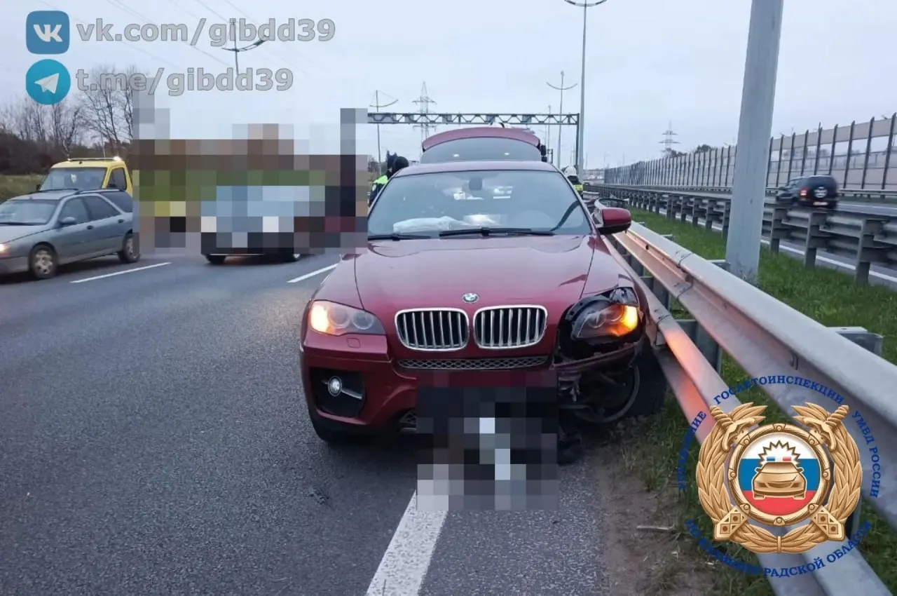 Около 16:30 на Северном обходе Гурьевского района автомобиль BMW вылетел в дорожное ограждение; пострадал четырёхмесячный ребёнок. Разбираются обстоятельства.