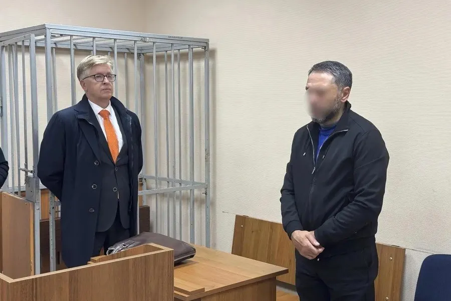 Центральный районный суд Калининграда вынес наказание одному из фигурантов; по делу о покушении на экс-депутата облдумы Игоря Рудникова — три года лишения свободы; ещё один фигурант получил аналогичный срок.