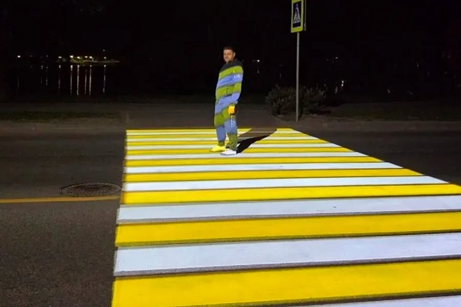 В Советске реализована подсветка 17 пешеходных переходов с LED-освещением. Планируется установка ещё четырех переходов; отмечено улучшение заметности переходов в темноте.
