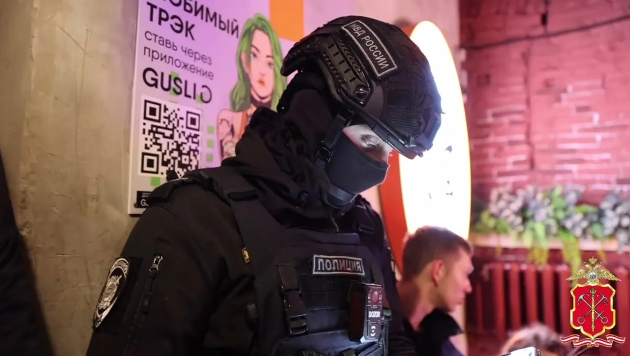 Проверки прошли в 15 заведениях сети в девяти районах города: проверено 371 человека, выявлено 70 иностранных граждан, 18 доставлены в отделы полиции, изъято 125 литров алкоголя; за начало 2026 года зарегистрировано 771 сообщение об инцидентах, связанных с сетью.