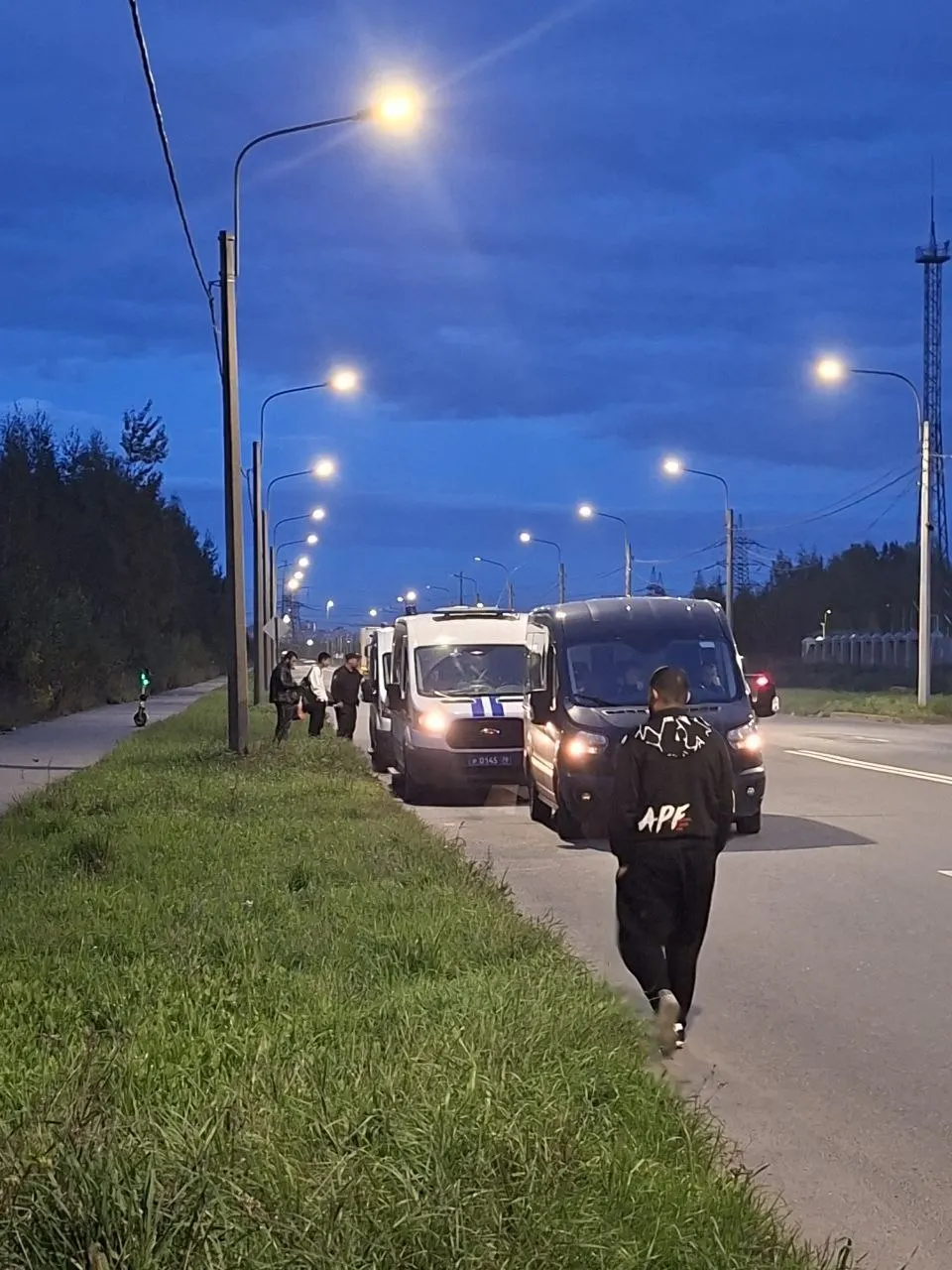 Полиция региона проводит рейд по миграционной проверке на юге города: проверяются документы приезжих, возможны задержания.
