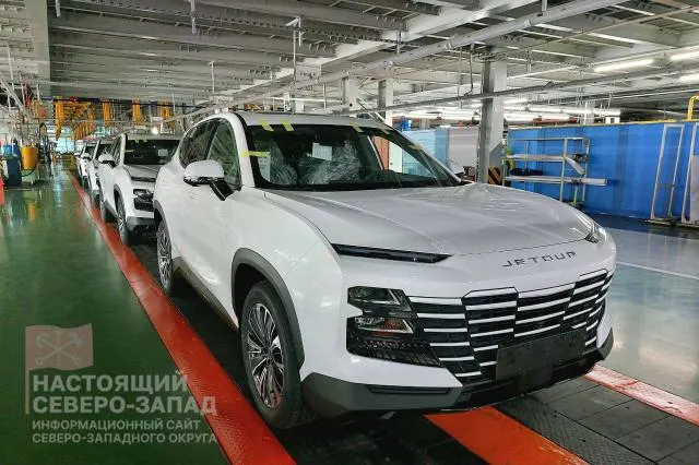 Петербургский завод рассматривает перенос части сборки Jetour и запуск двух версий кроссовера Dashing под названием Votour; решение пока не принято.