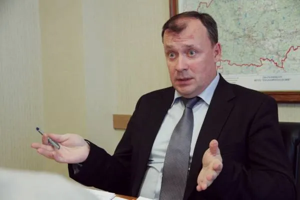 Городская дума единогласно приняла заявление об уходе мэра Алексея Орлова, который возглавлял Екатеринбург с 2021 года и, как ожидается, переедет в Москву ради места в Совете Федерации.