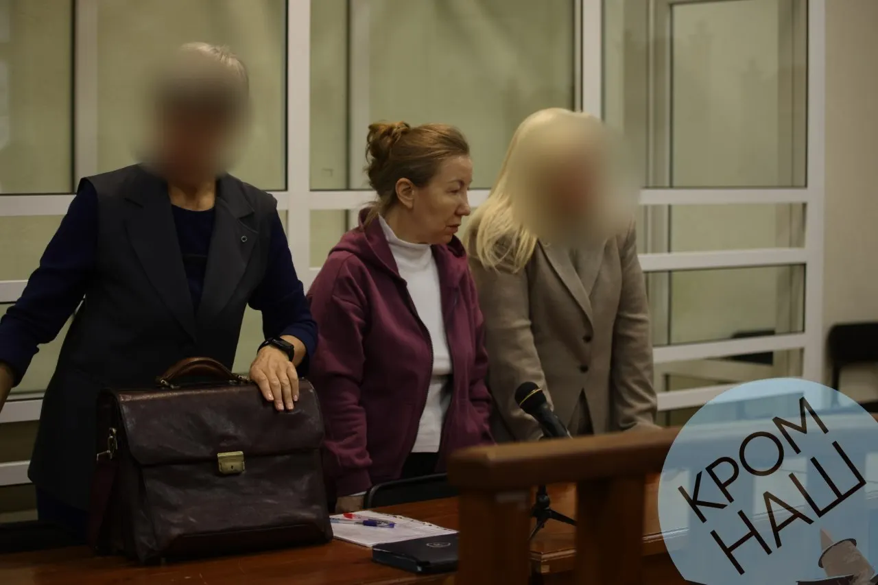 Бывший ректор ПсковГУ признан виновным. Суд назначил наказание: 6 лет 6 месяцев лишения свободы в колонии общего режима, штраф 800 тысяч рублей и запрет занимать административно-хозяйственные должности в федеральных бюджетных образовательных учреждениях на 3 года.