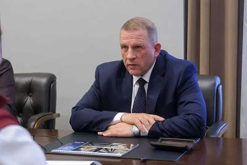 В Северодвинске разгорелся спор между жителем города и главой Верхнетоемского округа: разговор перешёл от бытовых вопросов к теме СВО, а в конце прозвучал необычный совет.