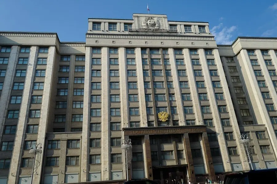 Поправки направлены на привлечение инвестиций в регион, расширение сроков реализации проектов резидентов и продление господдержки на фоне санкционных ограничений.