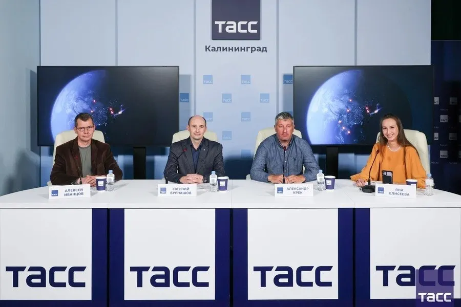 Берег Балтийского моря в Калининградской области отступает в среднем на 34 см за прошлый год; обсуждаются риски вмешательства в литодинамику и последствия берегозащитных мероприятий.