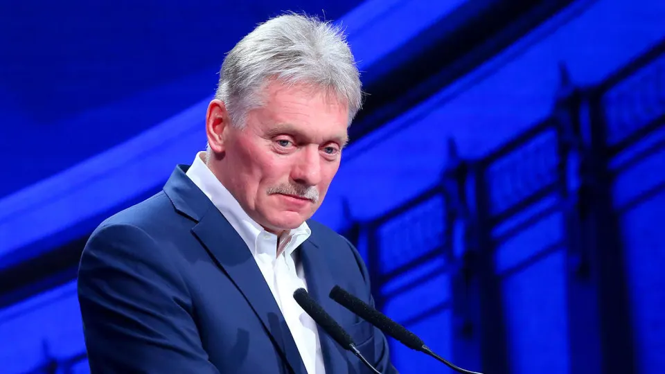 В центре сюжета — заявления лидеров о ходе выборов на Украине и реакции на перемирие; аналитики отмечают попытки повлиять на переговоры.
