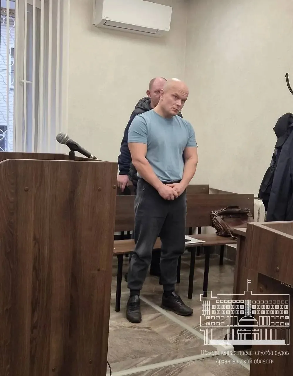 38-летний архангелогородец приговорен к двум годам принудительных работ с удержанием 10% зарплаты и запретом на управление автомобилем на два года.