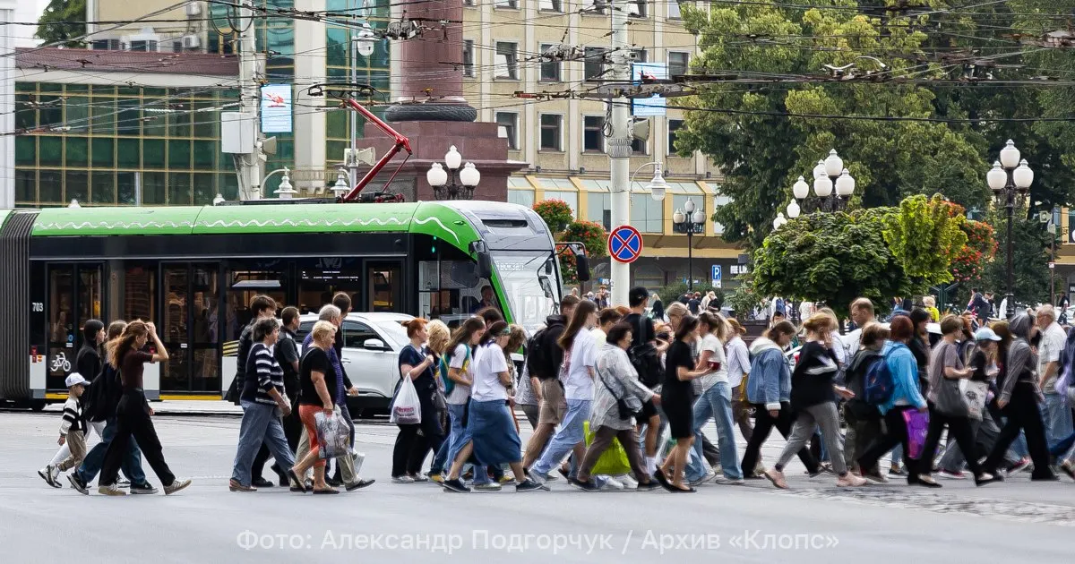 На перекрёстке площади Победы и улицы Черняховского в Калининграде сломался трамвай, что спровоцировало временные объезды и изменение схемы движения маршрутов №3 и №5.