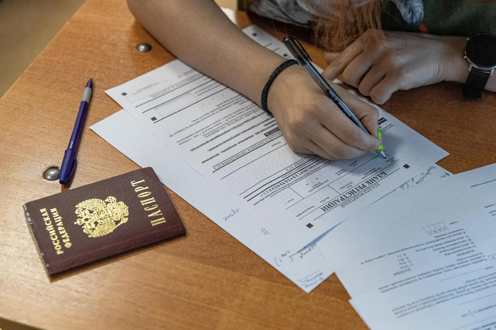 Минобрнауки предложило реформу порядка приема в вузы: школьники смогут заработать до 25 дополнительных баллов к ЕГЭ с 2027 года.